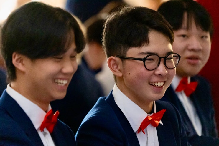  본 보딩 스쿨 해로우 아피의 하우스 디너, 영국식 품격이 살아있는 특별한 저녁