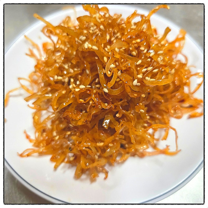 감칠맛 가득 밑반찬, 오징어실채 볶음 만들기