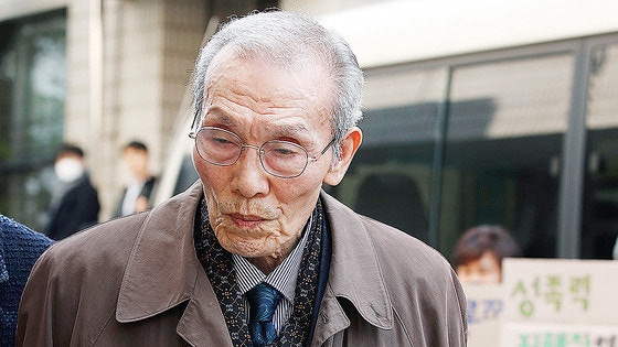 깐부 할아버지 배우 <b>오영수</b>, <b>강제 추행 혐의</b> 항소심서 ‘무죄’... 