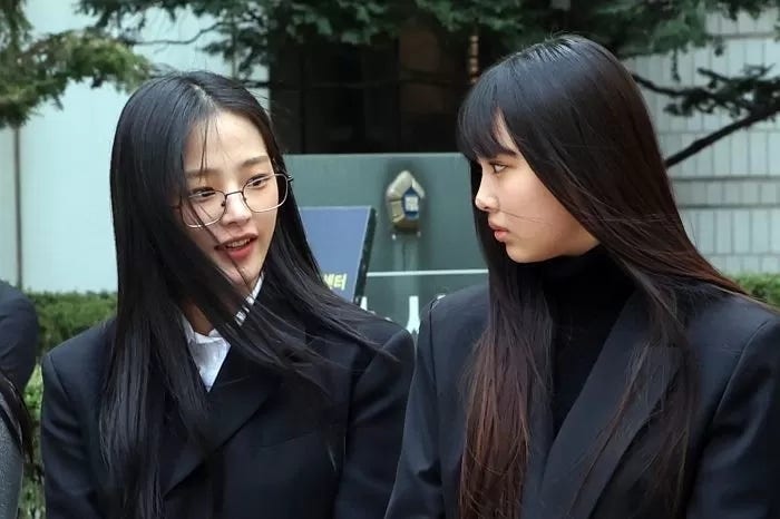뉴진스 '완전체' 복귀, 혜인 아빠 덕분이었다... 1년간 쏟은 '헌신' 봤더니
