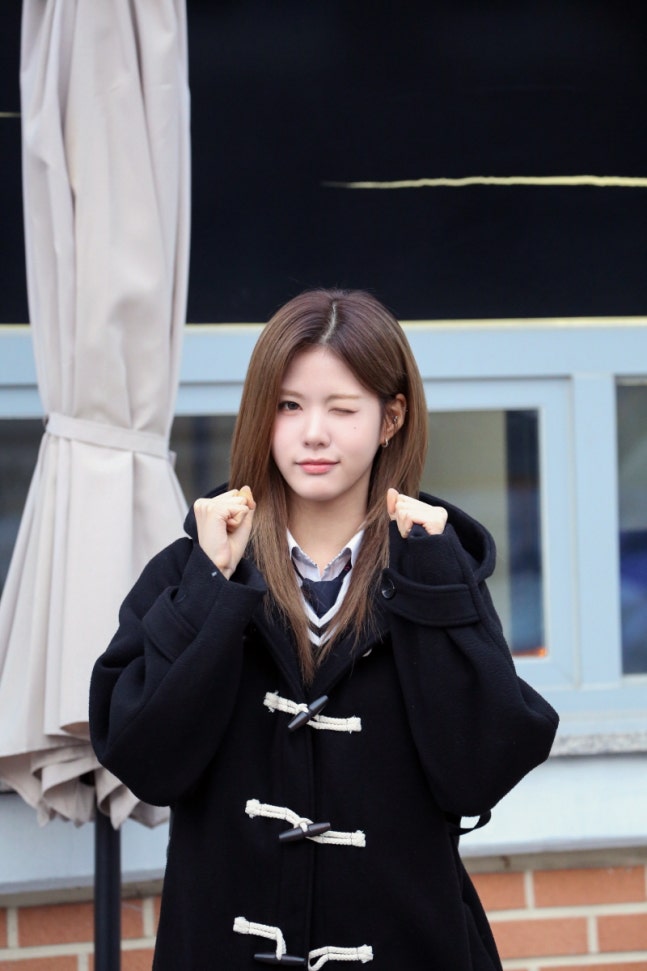 걸그룹 <b>이프아이 라희</b>, 2026 <b>수능</b> 응시했어요. 멤버들이 싸준... 