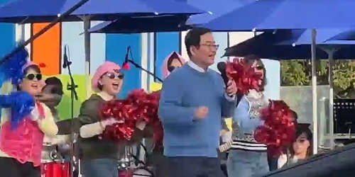 광주 북구청, 여성 공무원 <b>백댄서 논란</b>과 그 의미