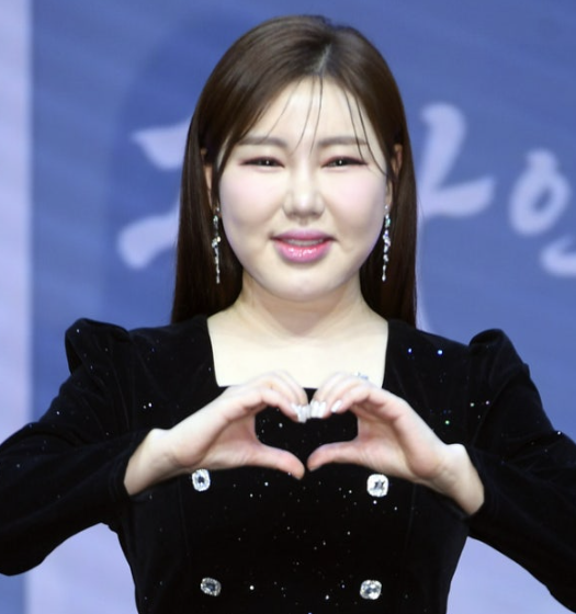   ‘소식좌’라더니…송가인, 스태프 식비만 한 달 3000~4000만원?!