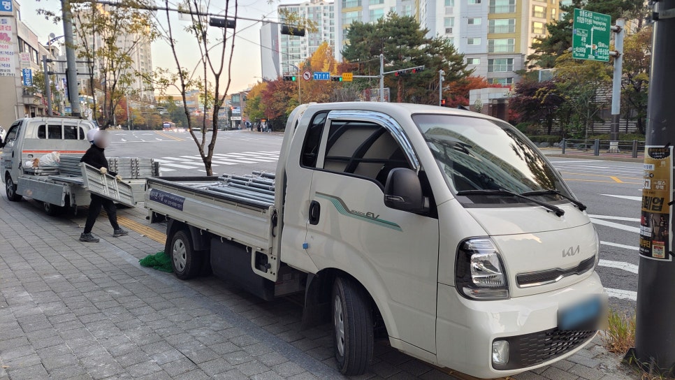 수원 시스템비계 KFC 인테리어 공사 현장 안전 확보를 위한 설치 사례