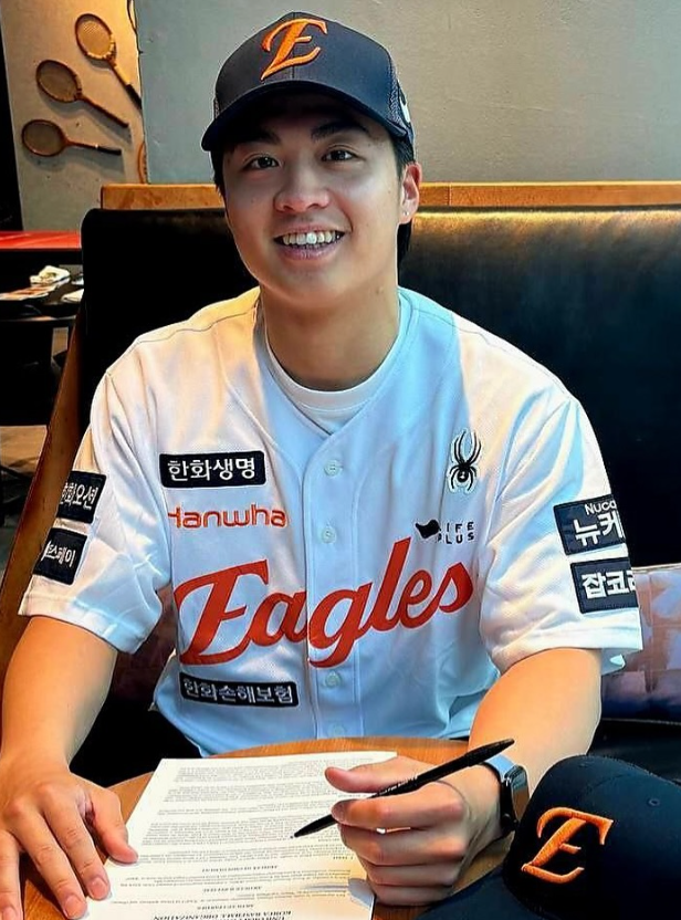 아시아쿼터제 1호 계약 한화 왕옌청, <b>KT 스기모토 코우키</b>