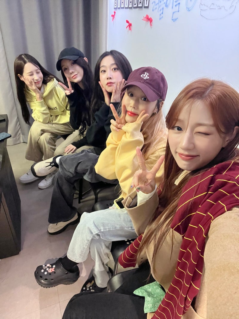 [러블리즈 움짤] 251112 러블리즈 데뷔 11주년 기념 라이브