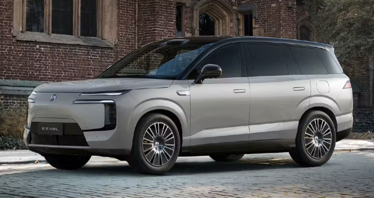  중국산 BMW X7등장,주행 거리는 1,300KM, 6천만 원대 대형 SUV라고?