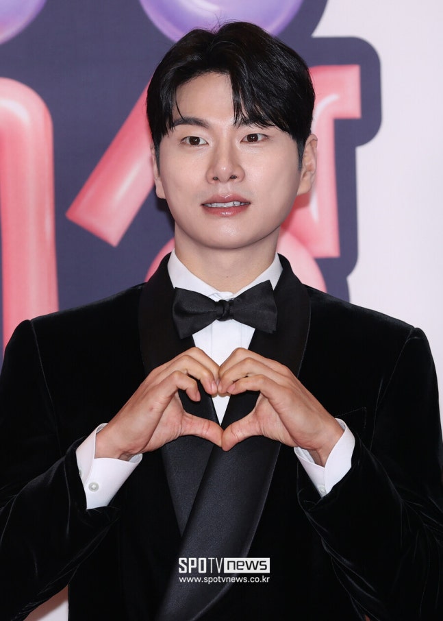 <b>이이경 사생활 폭로</b>女, 돌연 "억울하다"며 입장 <b>번복</b> 파장