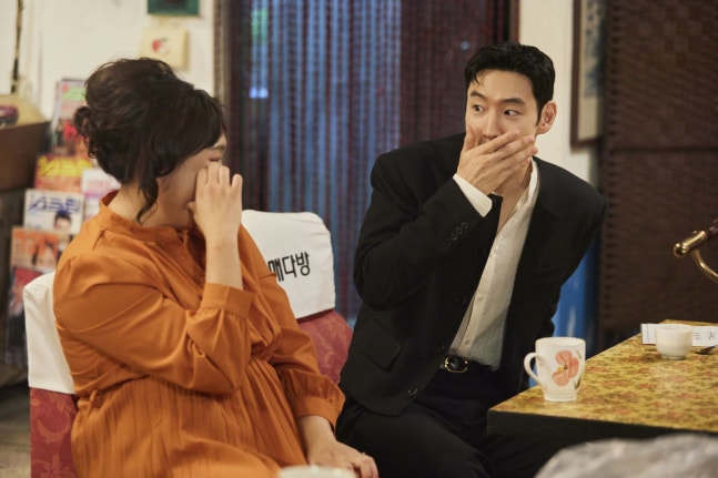 <b>이수지</b>·<b>정이랑</b>의 ‘<b>자매다방</b>’, ‘모범택시3’ 주역 이제훈... 