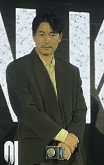   정우성, 홍콩 공식석상 등장…수척한 모습 속 솔직 발언까지 화제!