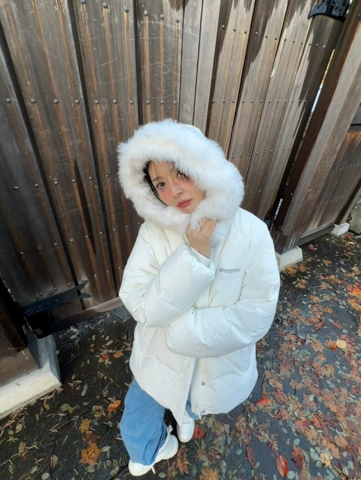  권나라 디스커버리 켈리 미드패딩 롱패딩이 부담스러울 때 최고!