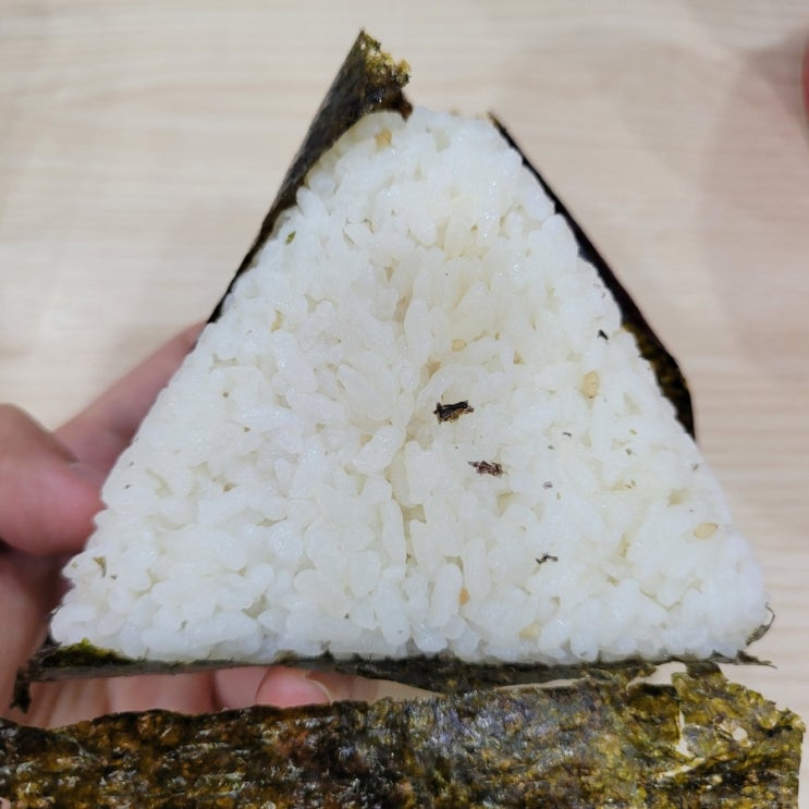  [GS25] 'FULL 리챔 참치마요 삼각김밥' 후기 /직장인 점심 / 맨날 한국모니터링만 보지 모...