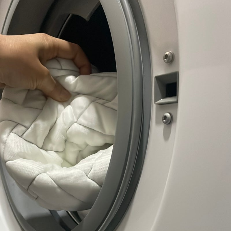 살림팁 옷이나 이불에 묻은 생리혈 지우기 세탁법