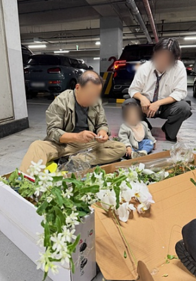   “우리 딸 부케 시들까봐”…예식장 주차장에서 피어난 아버지의 사랑