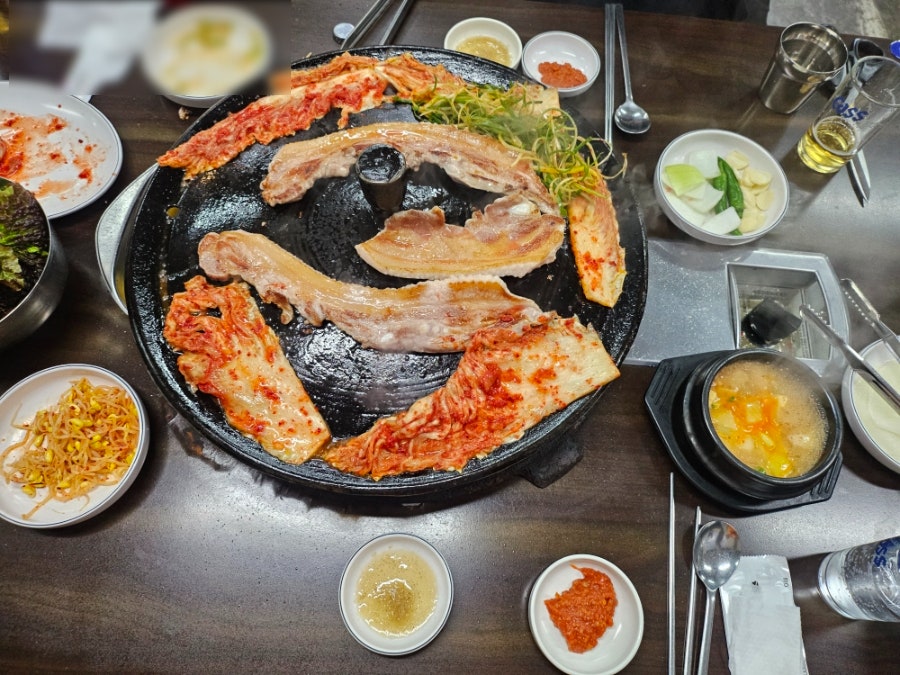 장생솥뚜껑삼겹살 불로본점 사진 4