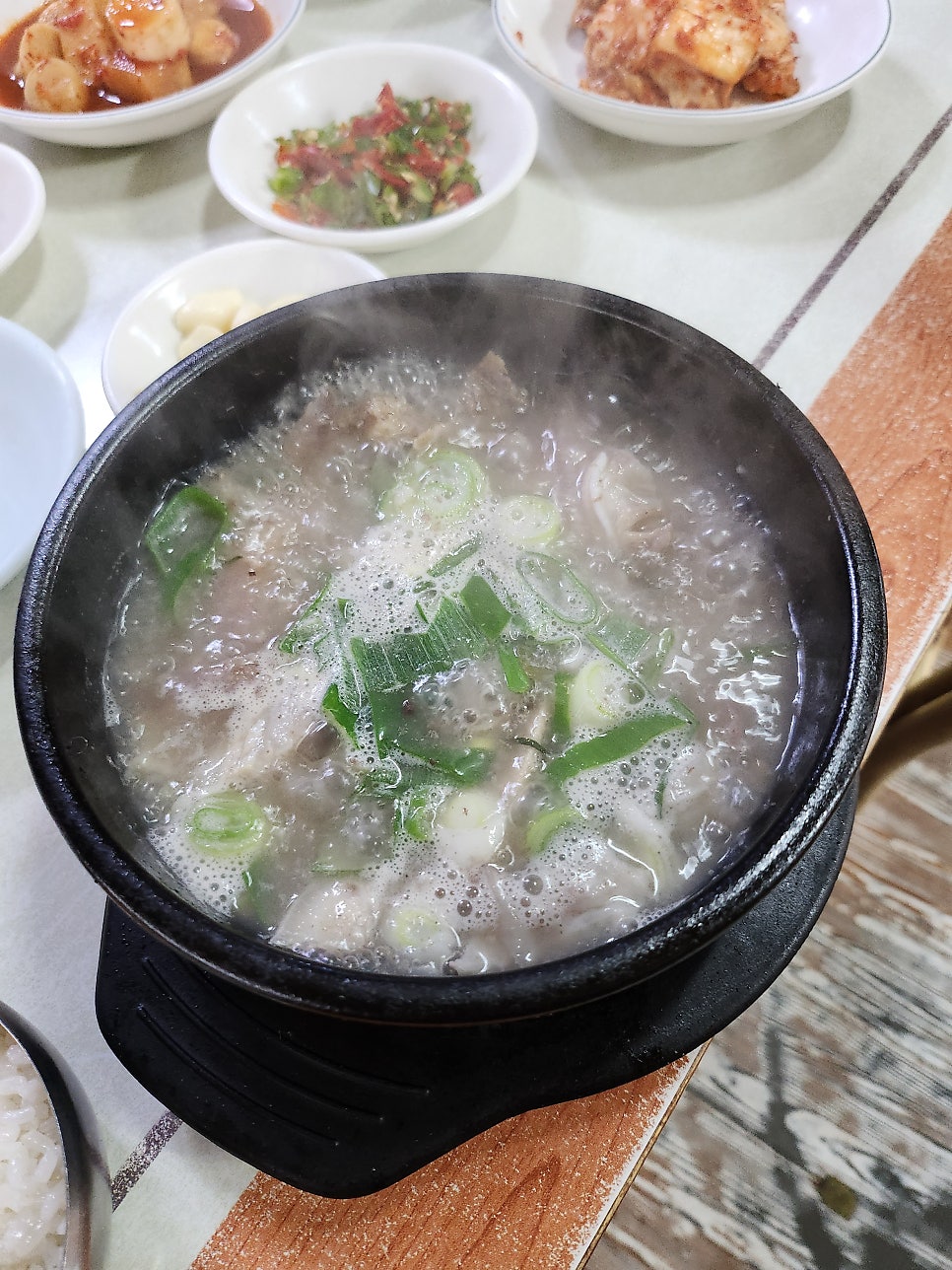 모가네돼지국밥 사진 2