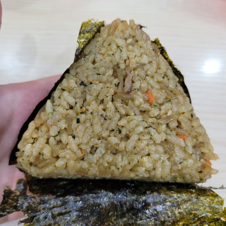  [GS25] '가득찬 FULL 잡채불고기 삼각김밥' 후기