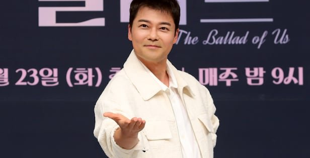<b>전현무</b> 동안 부심 꺾인 사연과 예능 속 반전 매력