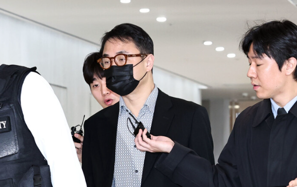 ‘<b>김건희 오빠</b>’ 김진우 씨 <b>구속</b> 영장 청구
