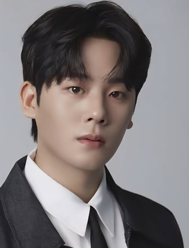 ✨대세 배우 이정하 프로필 총정리: 나이, 키, 필모그래피, 그리고 'UDT 우리 동네 특공대'까지....