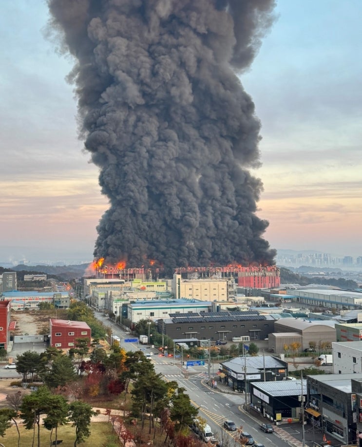 천안 동남구 풍세면 <b>이랜드</b> <b>물류센터 화재</b>발생