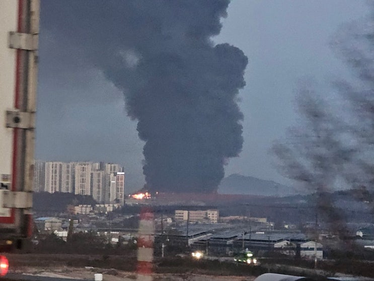 동남구 풍세면 용정리 소재 <b>이랜드패션 물류센터</b> 에서 <b>화재</b>가 발생