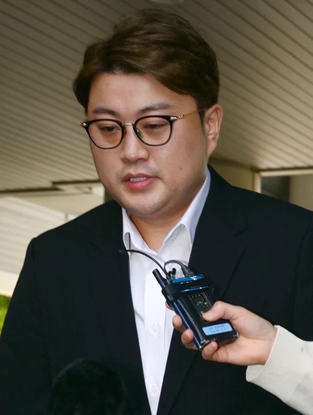 '충격' "가수 <b>김호중</b>, 교도관으로부터 3000만원 <b>뇌물 요구</b> 협박... 