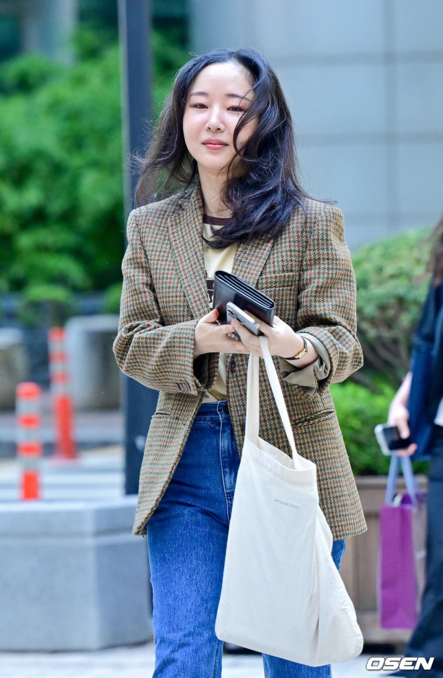 <b>민희진</b> “ <b>뉴진스</b>, <b>이용</b>되어서는 안 된다..처음부터 다섯으로... 
