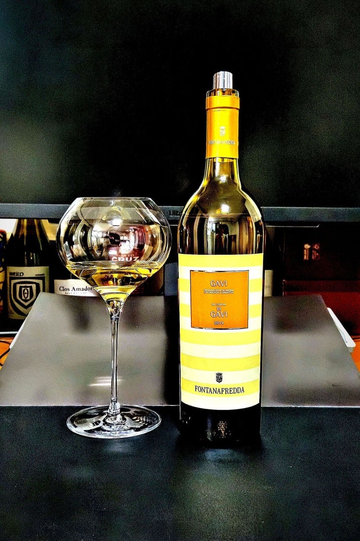  [화이트] 폰타나프레다 가비 디 가비 2019 FontanaFredda Gavi di Gavi 2019 이탈리아 피에몬테 코르테제 화이트 와인 리뷰
