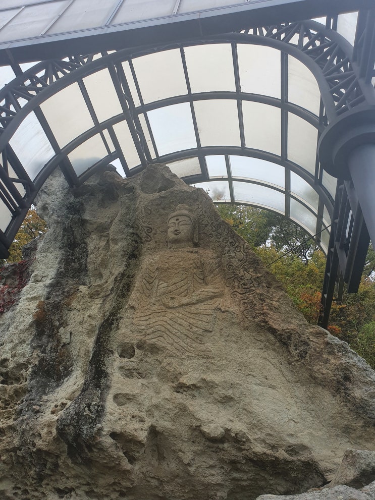  경주 독특한 사찰 골굴사 절벽에 있는 불상