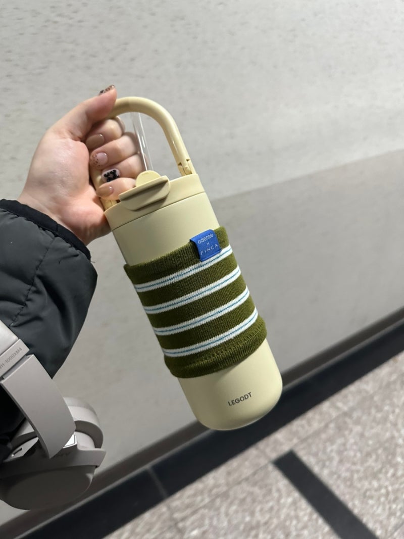 레고트 루프 텀블러 멀티 600ml 신상 버터크림 및 오덴세x핀카 콜라보 텀블러 슬리브 실사용 ....