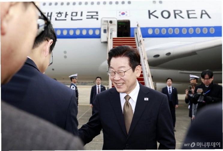 <b>UAE</b>, 대한민국 대통령의 <b>국빈</b> 방문을 환영하다: AI, 방산... 