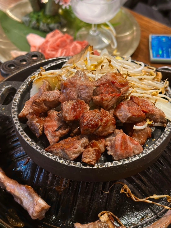  화로에 노릇하게 구워주는 철산 북해도목장 후기
