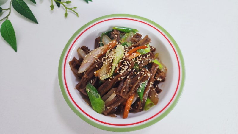 말린 도토리묵 볶음 다이어트 반찬 칼로리 낮은음식 도토리묵 말랭이 요리