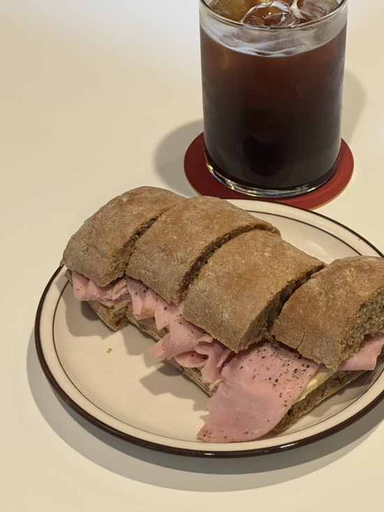  홍대카페 | 조용한 북 카페 작업하기 좋은 카페 렉터스라운지 홍대 리뷰