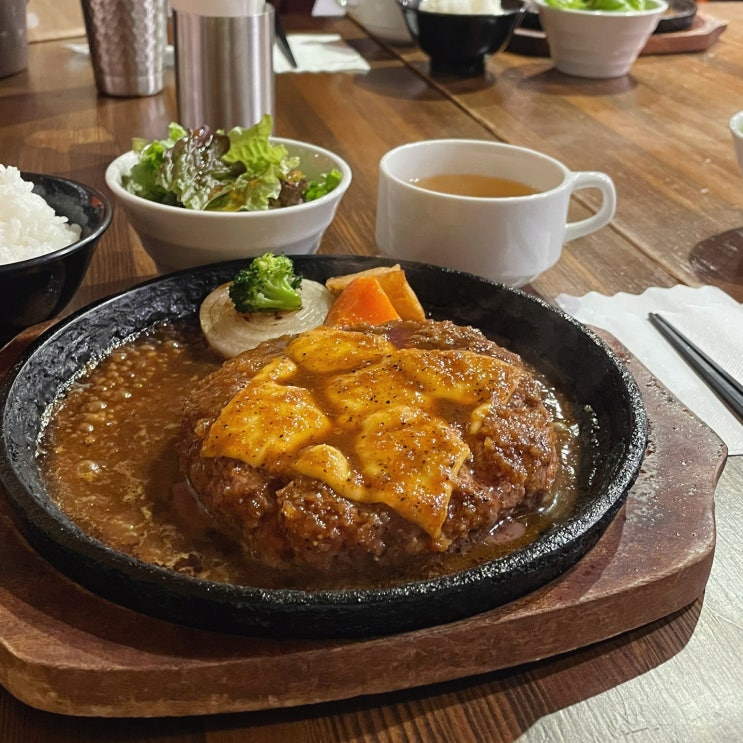  [일본] 삿포로 우시테이 ㅣ 삿포로 아니고 도쿄 이케부쿠로입니다. 함박 스테이크 최고의 맛집!!
