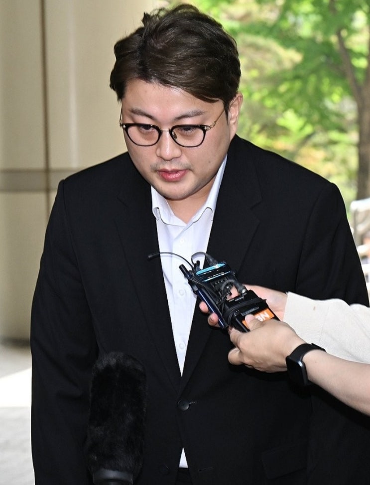 (뉴스)소망교도소 직원 가수 <b>김호중</b>에게 <b>금품 요구</b>