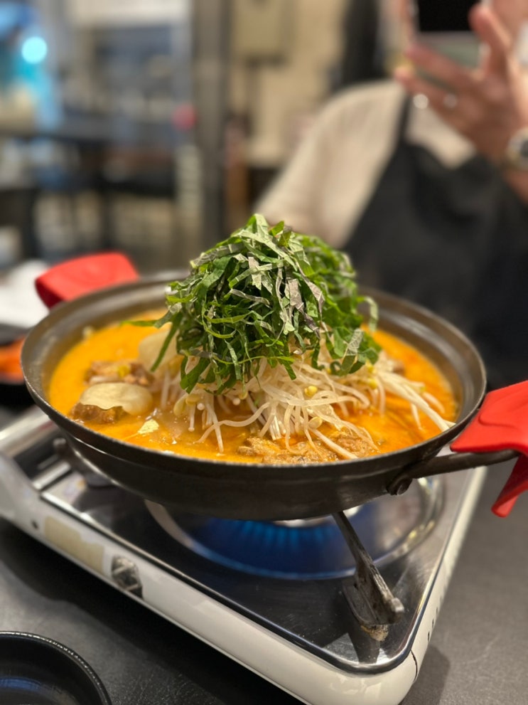  성수 호불호 없을 뚝섬역 감자탕 맛집 맷돌 감자탕