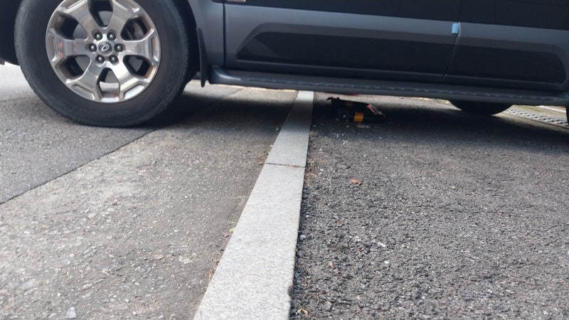 🚧 [경기 김포시 ○○공장 주차장 볼라드 이탈 문제 복구]