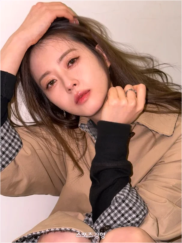  고아라 가을 트렌치코트 근황! 분위기 여신 일상 패션