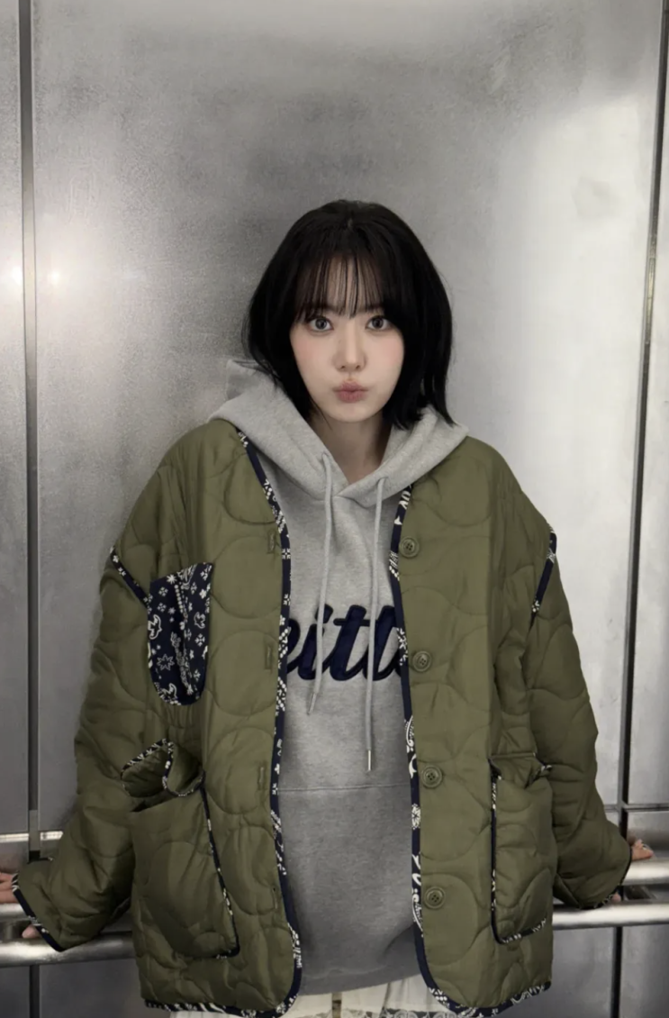  [셀럽 패션] 르세라핌 사쿠라 인스타 일상룩 공개! 리버시블 퀼팅 자켓 찰떡
