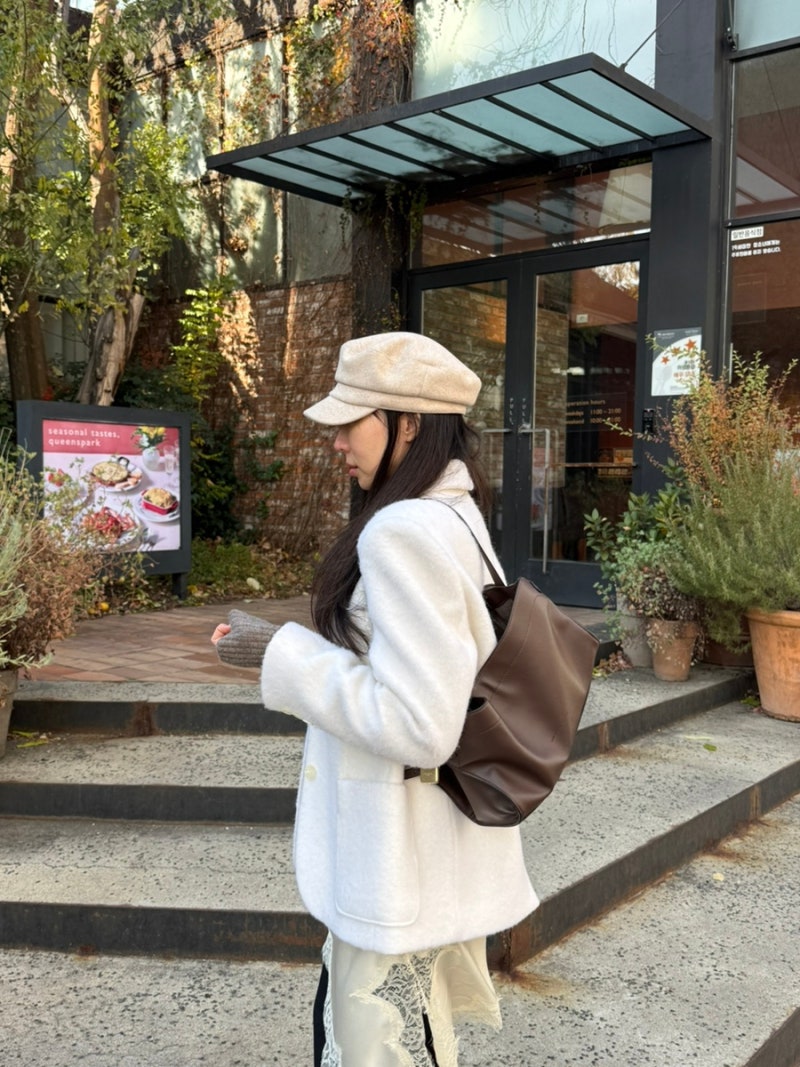 겨울 코디로 완성한 여성가방 추천, 루이까또즈 끌로델