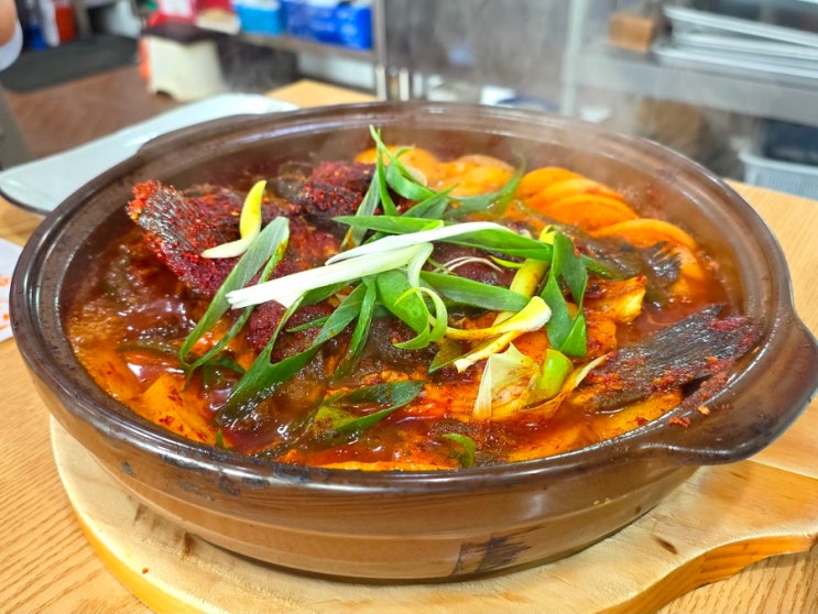 제주 조천읍 맛집 큰돈물식당 | 현지인 추천 함덕해수욕장 우럭조림 맛집