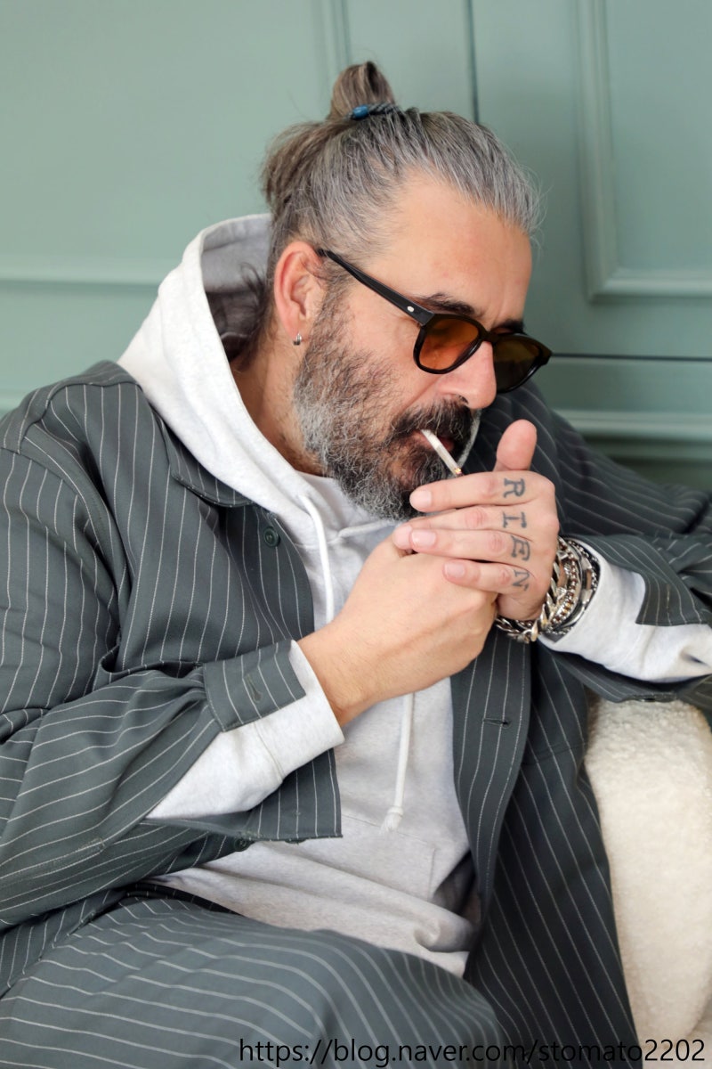 인터뷰11 - 라자르 스튜디오(Lazare Studio) 알렉산드르 카통 By 안경 쓴 거북이 : 네이버 블로그