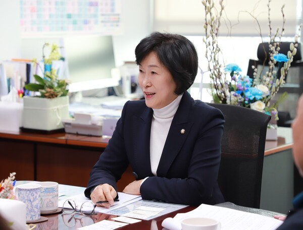  [클릭 이 법안] AI 혁명 다시 안 올 기회… "정부, 3년마다 AI 전환 기본계획 수립" 추진