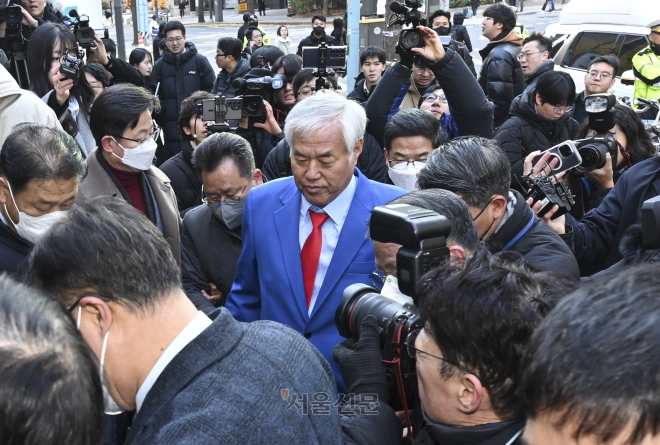 <b>전광훈</b>, <b>출석</b> 2시간 40분만에 귀가