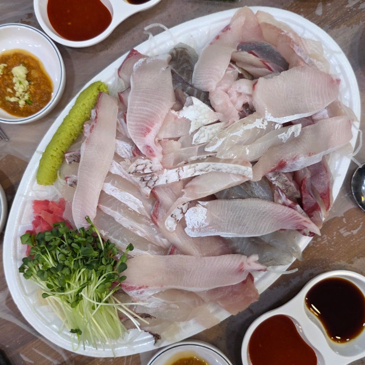  [노량진 청명수산] 노량진 수산시장 횟집: 대방어 모듬회 - 노량진 모듬회 맛집