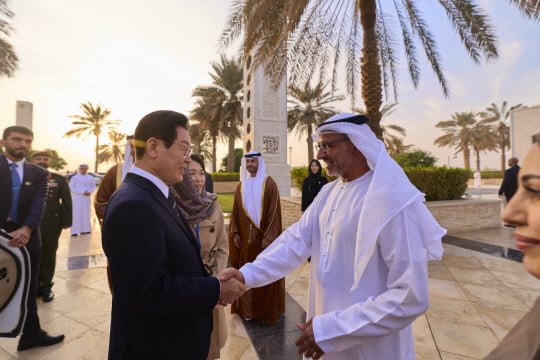 대통령 <b>UAE</b> 순방으로 열린... AI·원전·에너지 <b>협력 강화</b>