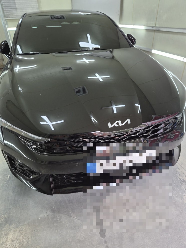  K5 자동차 뒷휀다 판금도색 범퍼  부분도색으로 완벽 복원한 실제 사례