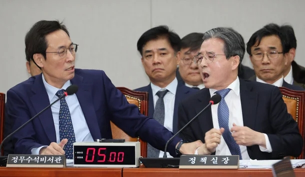 <b>김용범</b> 정책실장, <b>딸</b> 전세 의혹 제기에 격앙! 프로필 고향 학력... 